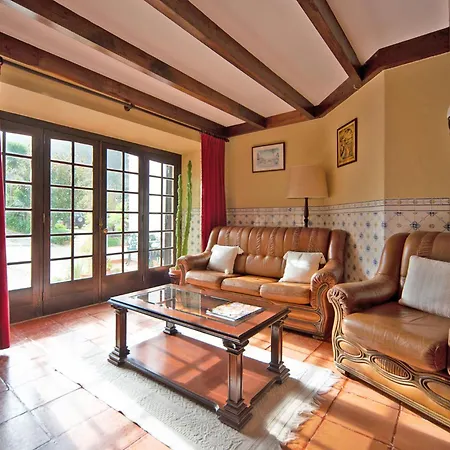 Holiday Oliveiras House - C